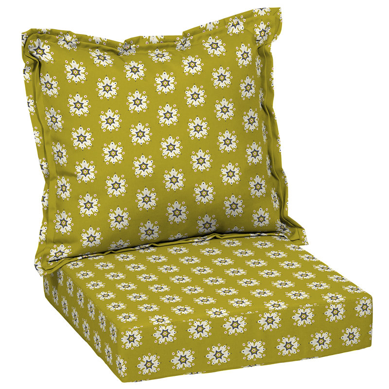 Charlton Home® Balthrop Medallion Outdoor Seat/Back Cushion & Reviews